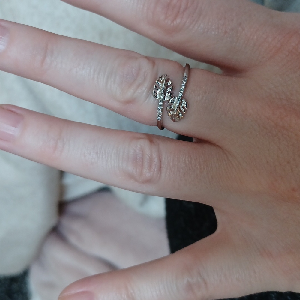 Ring - Picture 2 of 6